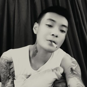 后者（翻自 郝善良）