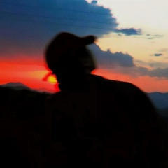 有一首歌叫做日出时让恋爱终结