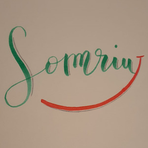 Somriu