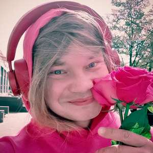 В зуб ногой