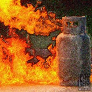 EN PÉTARD (feat. Croco)