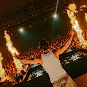 LIGHTS GO OUT • JOHN SUMMIT (YNØT REMIX)