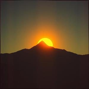 दर्द के पार रोशनी (Light Beyond the Pain) v2