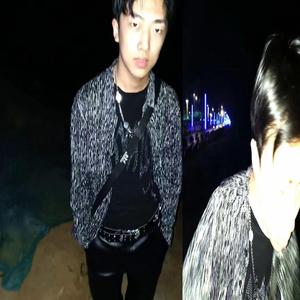 When you hold my hand, I think it's all right