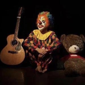 被这个世界骗到想结婚