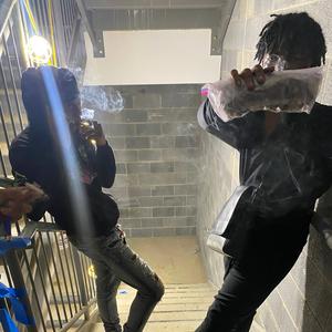 Jumpouts (feat. Woprackx)