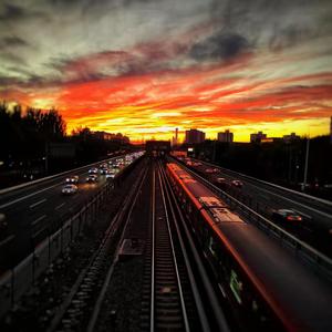 不念过去，不畏将来