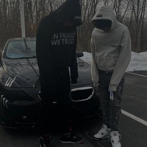 Movin Diffrent (feat. baby skii)