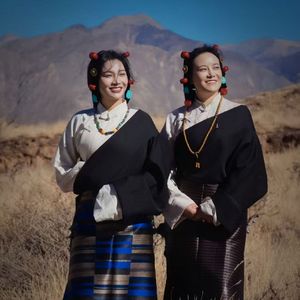 普布卓玛与贡桑旺姆《克尤》----    AZY    003