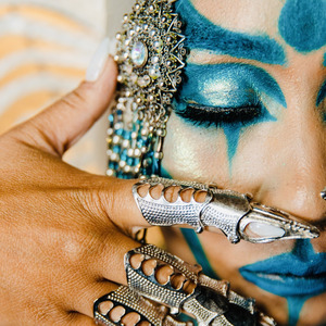 Сагаалганаа угтая