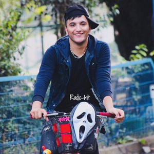 Apayrı Dünya Yarat