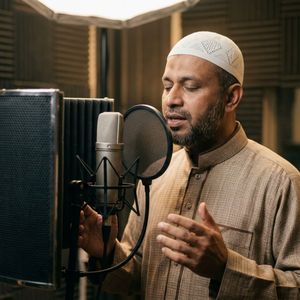 Khmosh Raatu Ki Chadr