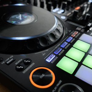 Gentle Strokes Ambient Music