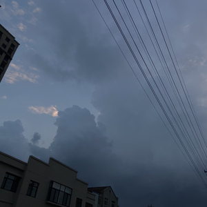 不管你喜不喜欢下雨雨都是会下的