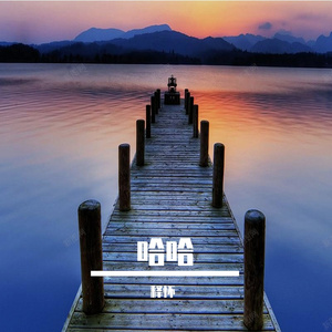 电梯中广告明星的电子幽灵挽歌