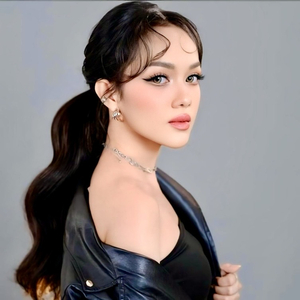 សុំជួបបងមួយម៉ោងចុងក្រោយមុននឹងបែកគ្នា