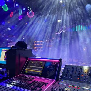 说故事的男孩儿