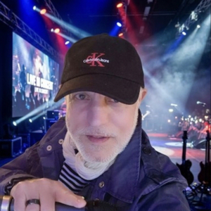 ცისფერ კაბას