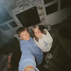 blue n white (feat. jocelyn)