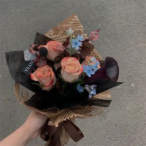 你存在我深深的脑海里