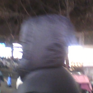 平静先生在忧郁黄昏下的无奈叹息