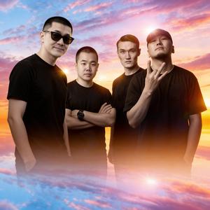 Outlaw (Zurhen tengeriin naran)