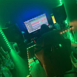 Monclear (feat. Vauny)