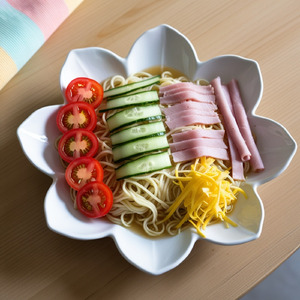 冷やし中華始めました