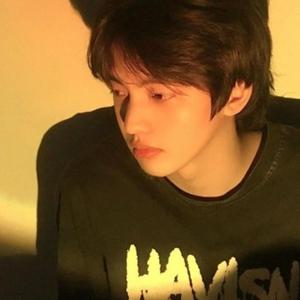 爱过的人怎么只能心动一次