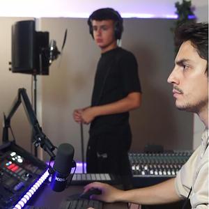 Fiamme (feat. Sixty4Red)