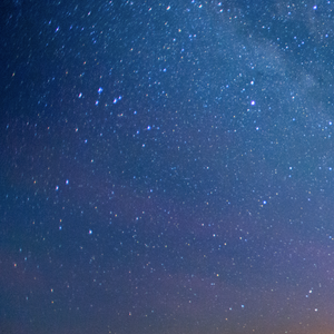 笑看世事似水变迁