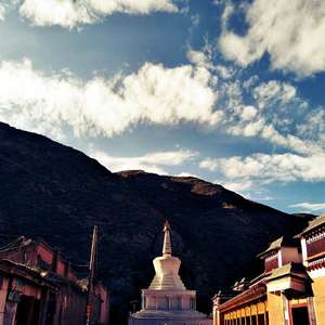 我今年二十七八岁