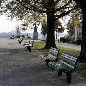 爱我就别伤害我