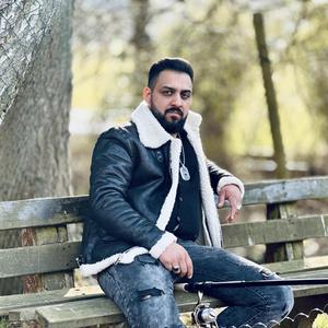 Arabasi var, gumaları yok