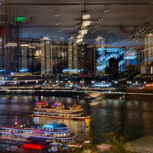 他并没有多好 只是回忆加了分