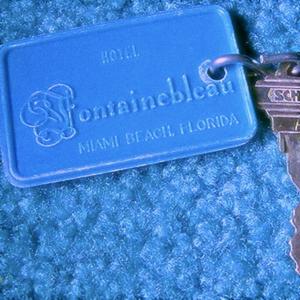 Fontainebleau (feat. Mike Jay)