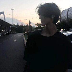 《谢谢你，我是装的》