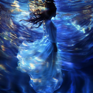 白噪音 溪流水声