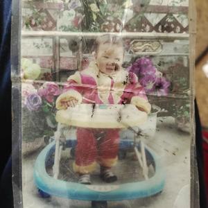 当夕阳像海上的船帆一样与我们渐行渐远时，我们在黄昏小路上的影子其实比我们还要先一步相互告别.demo