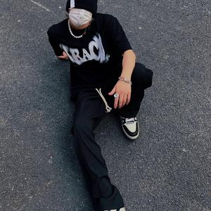 孤独充斥着每个角落