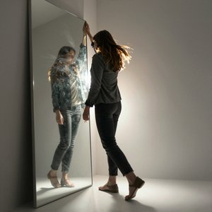 Além do Espelho (Beyond the Mirror)