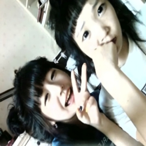 there's a spider on youつ﹏⊂