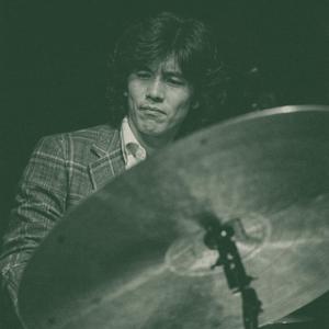 Autumn Didn’t Ask for Permission (秋は何も言わずに来た)