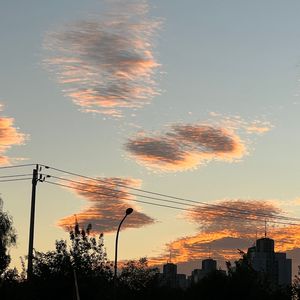 不是因为天气晴朗才爱你