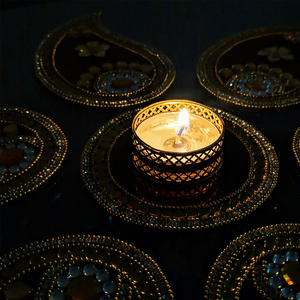 외로움이라는 건 (What Loneliness Is)