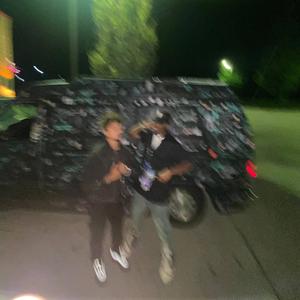 No heroes (feat. GUALA !+)