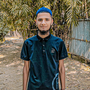 কত দূর ঐ মদিনার পথ