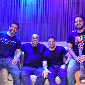 GUITARREANDO EN EL MONTE (feat. El Indio Lucio Rojas)