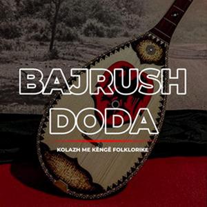 Kanga dy kavaz po rrehin ne derë