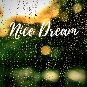 Suara Hujan Gerimis Bergemuruh